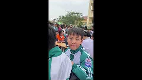 Học sinh vùng cao Lập trình Robot ảo VEX VR vẽ áo truyền thống người H