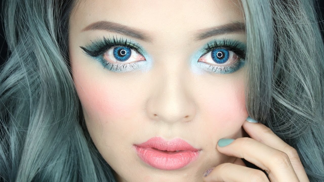 Sparkling Green New Year's Eve Makeup 🎆