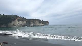 Urenui beach waves