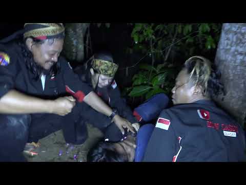 Rayuan Mas Bahul Dalam Penelusuran MUKBANG SESAJI KATANYA MAKANAN DEDEMIT FAMILY LASLOS 