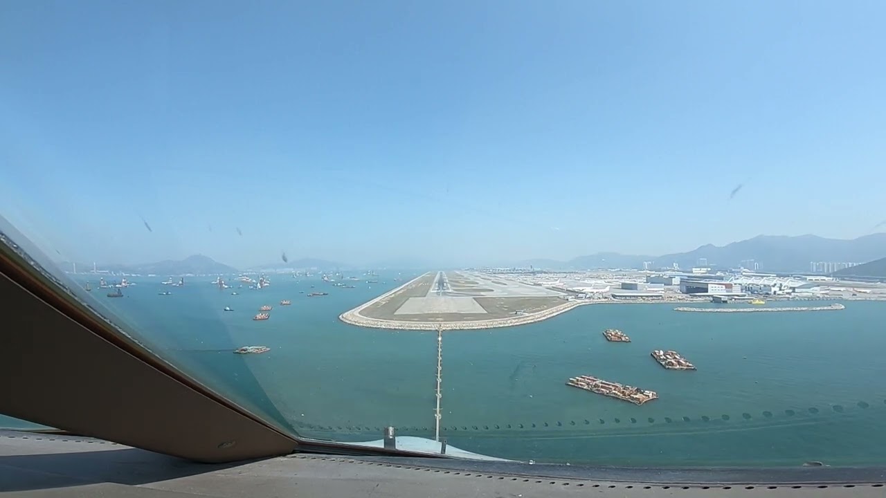 Arriving into Hong Kong's Runway 07L - YouTube
