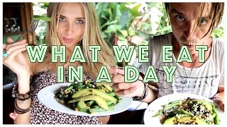 What We Eat In A Day ♥  Vegan Travel Eats | Costa Rica
