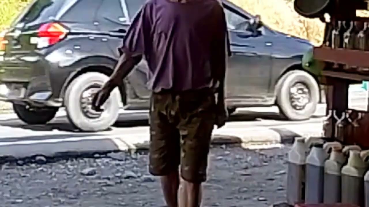 Habis lagi pagi-pagi bensin sampai malam tidak ada @bantusaudara 