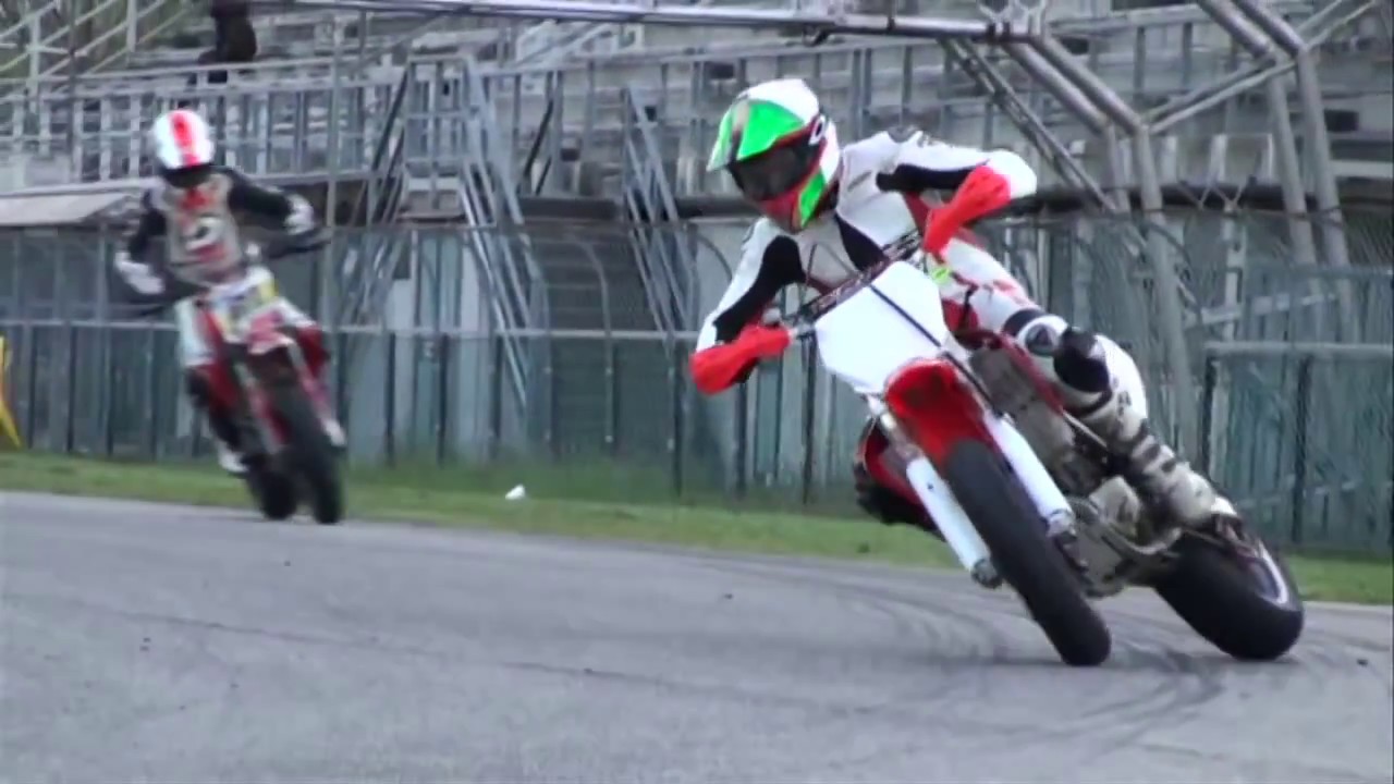 ▶ VR46 Riders Academy a Pomposa