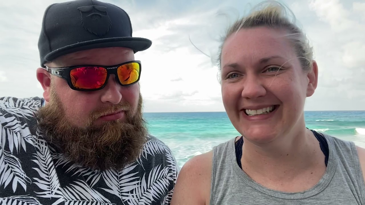 Bearded Wonder eats on Isla Mujeres
