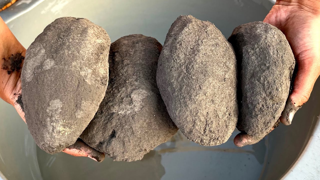 Dust Alert 🔔 Unbeatable Pure Charcoal 💣 water crumbling dipping and dry crumbling on Paste