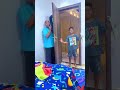 يارتني ما اتخبيت مين جاي مسرحية كوكب المارشميلو 