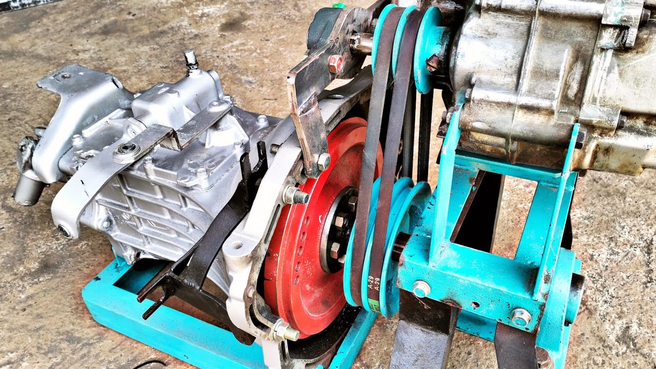 I CONNECTED THE CAR TRANSMISSION TO THE MOTORBIKE ENGINE USING A