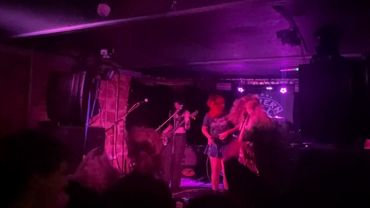 Shoes Off at The Cavern, Exeter on 22-11-2025