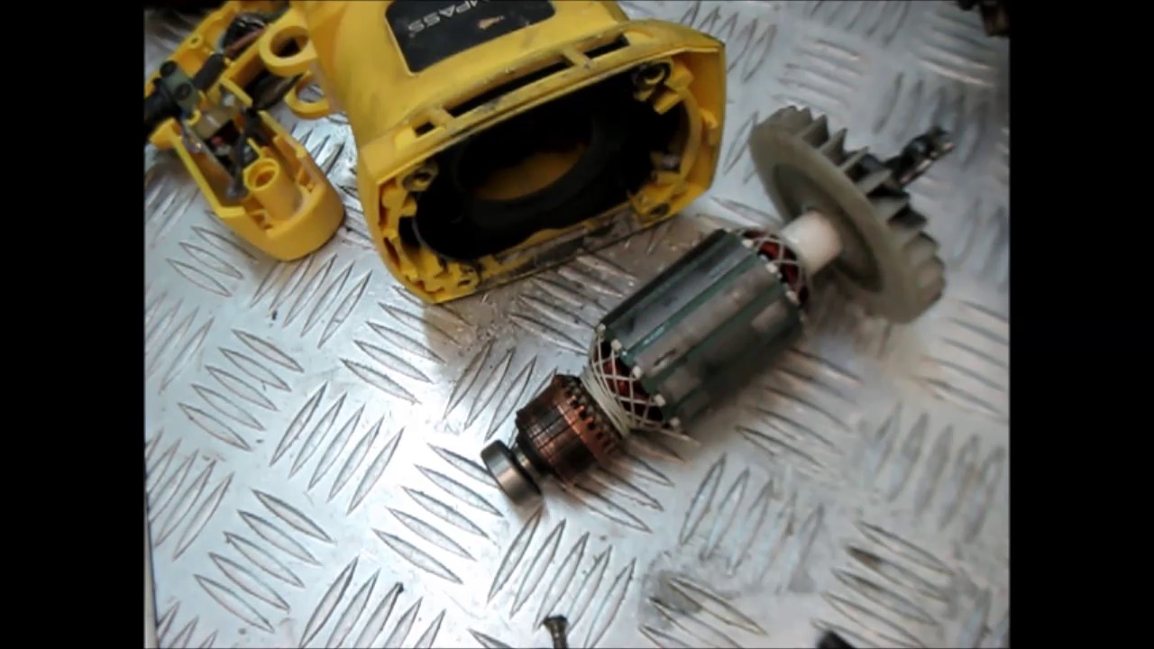 Перфоратор БОЧКА искрит на щетках, РЕМОНТ РОТОРА/Repair hammer, sparks ...