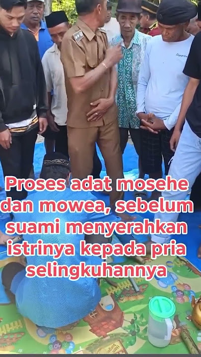 seorang suami menyerahkan isteri nya kepada selingkuhannya