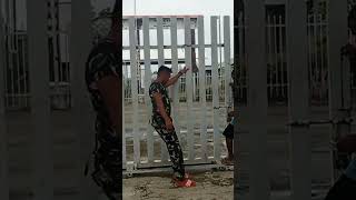 Pembukaan Pintu Di Perbatasan Indonesia U0026 Papua Nugini shorts papuanugini indonesia