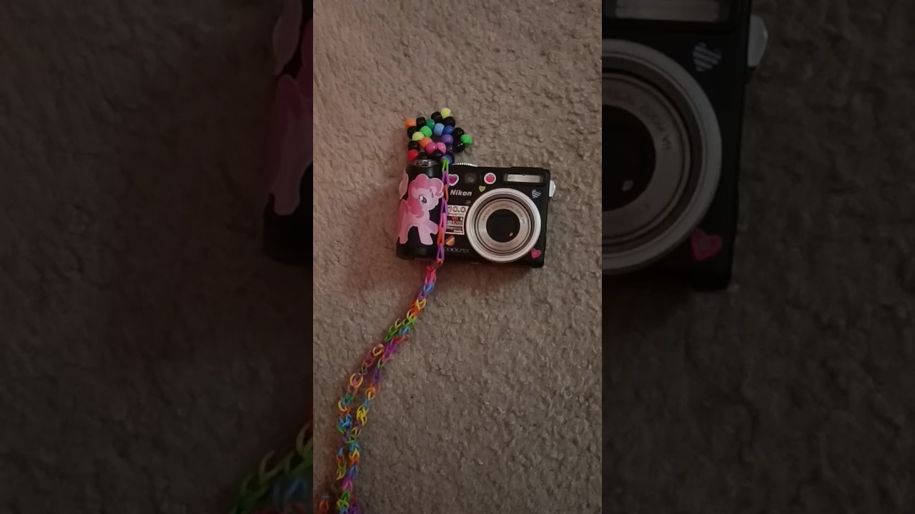 Dec0rating mah epik n3w camera!!!!!