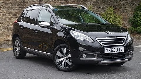 Peugeot 2008 Self Parking demonstration