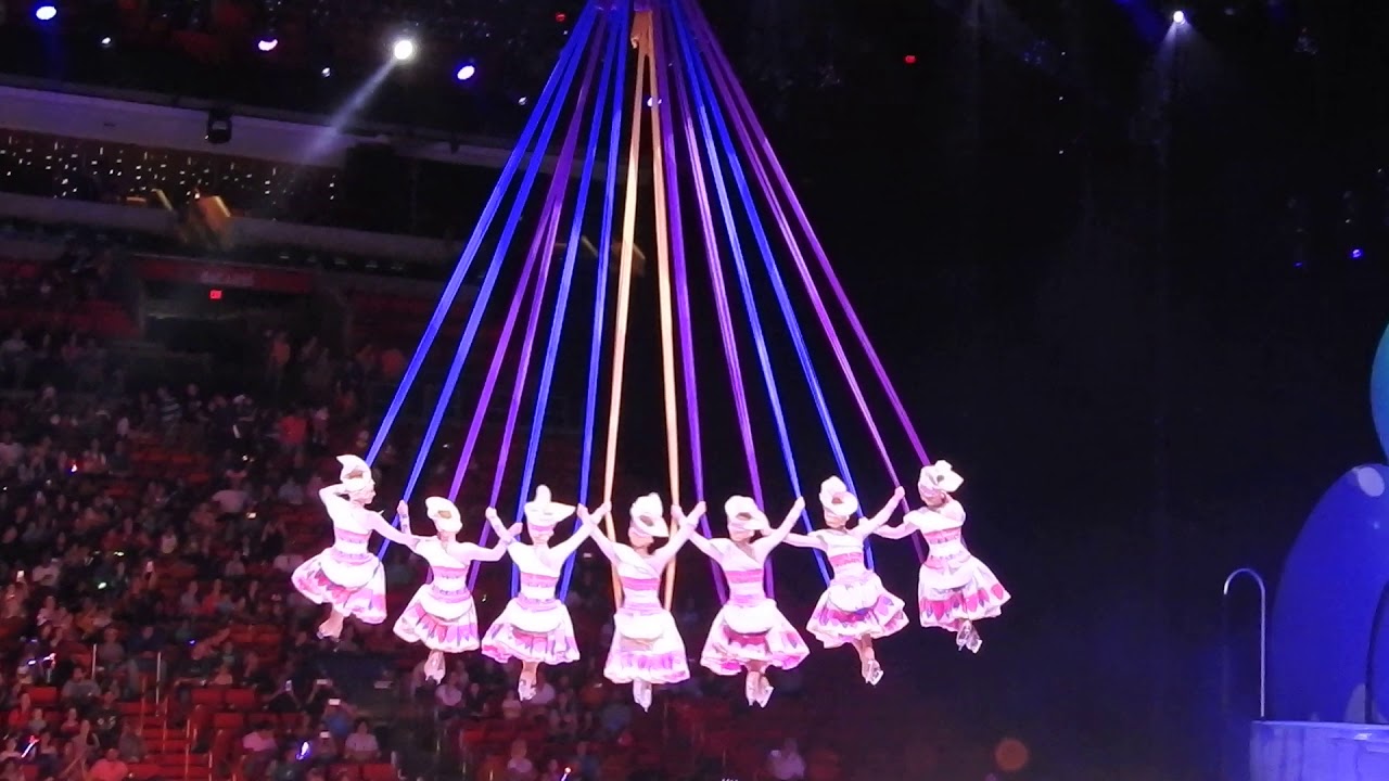 Disney on Ice Flying Carousel - Belle