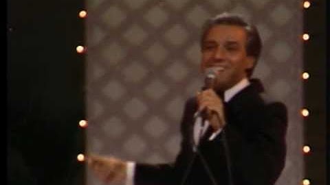 Gualberto Castro Que mal amada estas (Video Original)