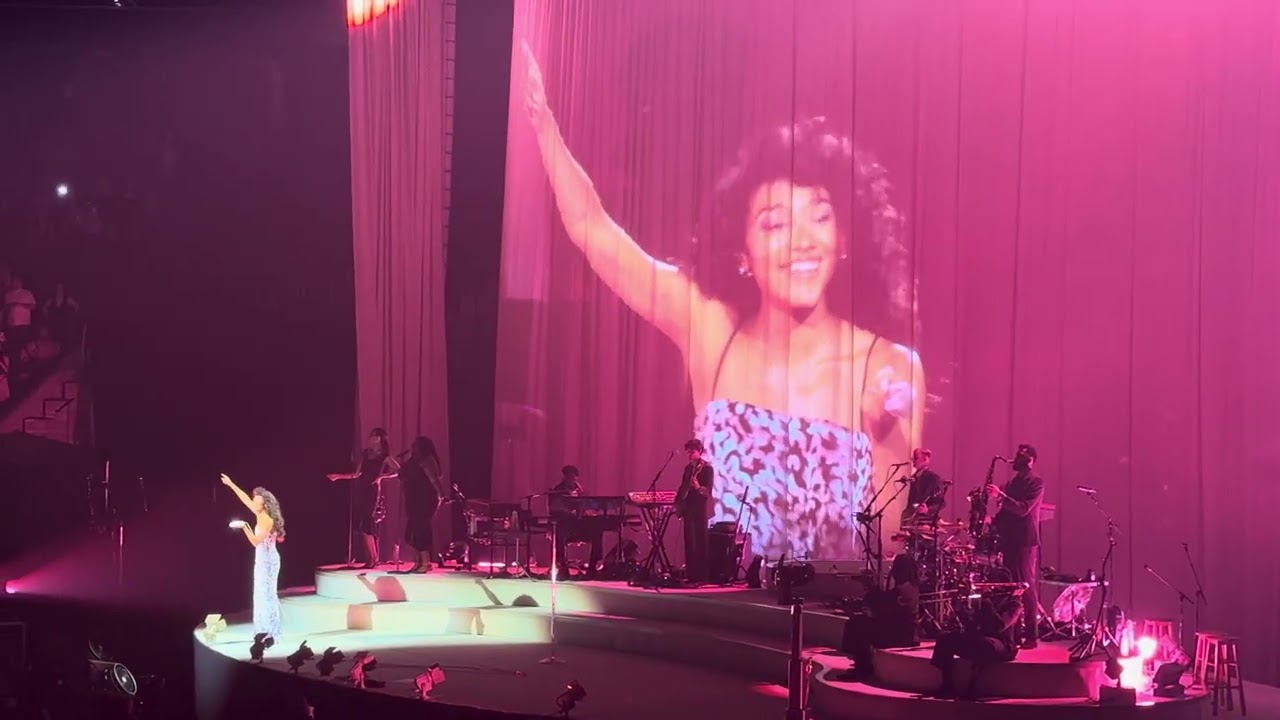 YouTubeでOlivia Dean - "Let Alone The One You Love" Live - Chase Center, San Francisco 7/11/26 (Night 2)を視聴 YouTubeでOlivia Dean - "Let Alone The One You Love" Live - Chase Center, San Francisco 7/11/26 (Night 2)を視聴