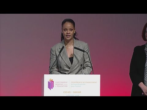 Video: Rihanna Ayuda A Emmanuel Macron A Recaudar Más De 2.300 Millones De Dólares En Educación Infantil