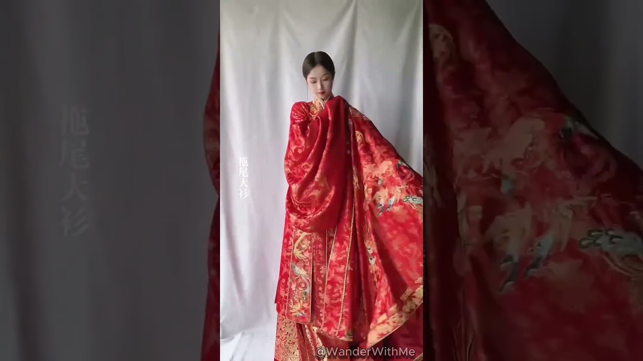 WanderWithMe how beautiful is China's traditional wedding dress 
