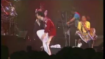 Siyayilanda - Johnny Clegg & Savuka - Live at Zenith (Paris) Siyayilanda - Johnny Clegg & Savuka - Live at Zenith (Paris)