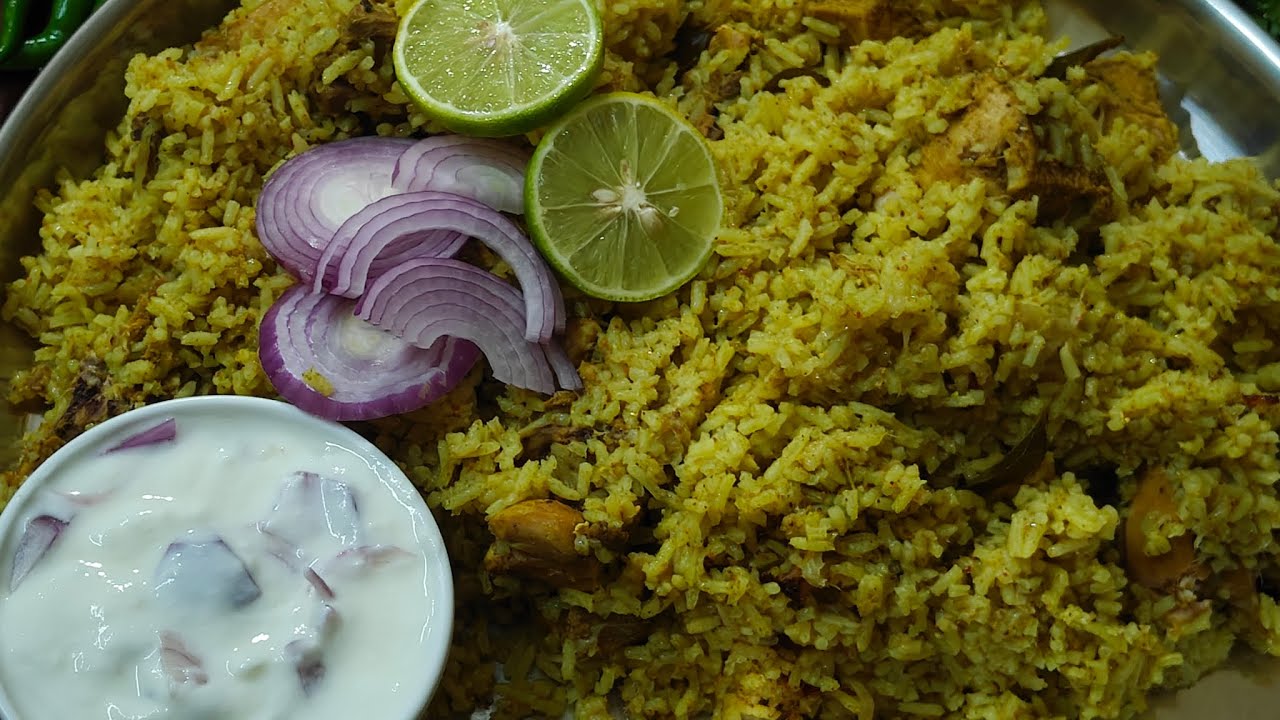 పచ్చిమిర్చి  కోడి పలావ్ ఇలా👈 ట్రై చేయండి చాలా రుచిగా ఉంటుంది 😋 pachi mirchi Kodi pulao recipe 👌