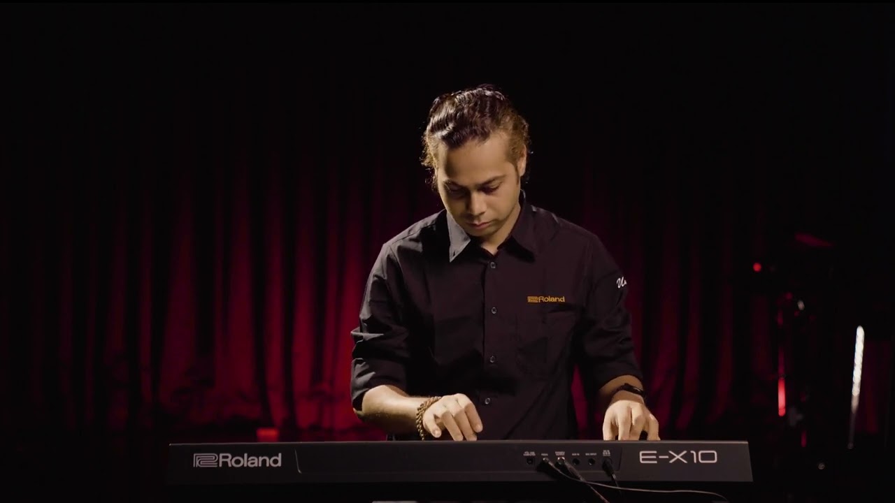 Roland E-X10 - YouTube