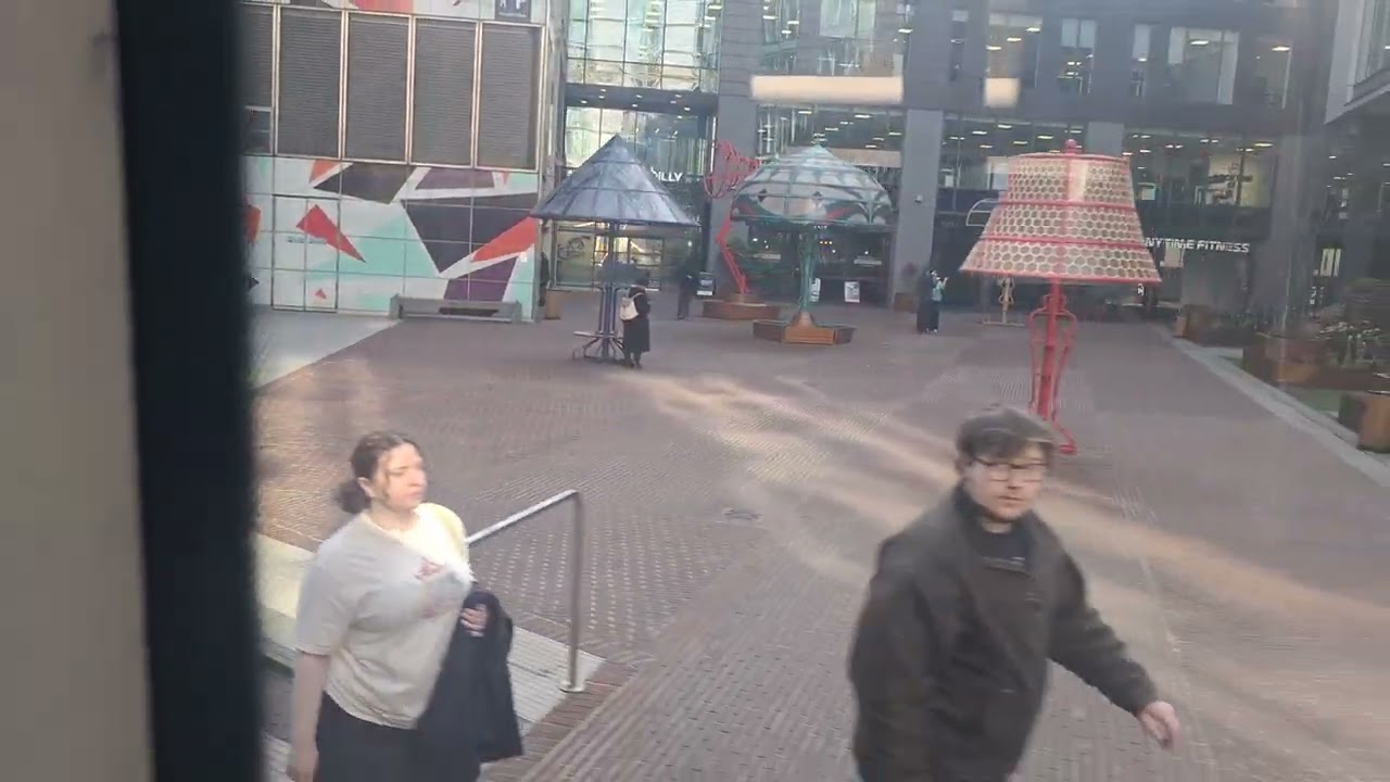 Onboard Metrolink Piccadilly To Piccadilly Gardens 