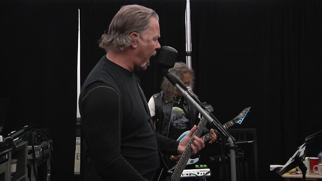 Metallica Tuning Room (Slane Castle Meath, Ireland June 8, 2019) [1080p] YouTube