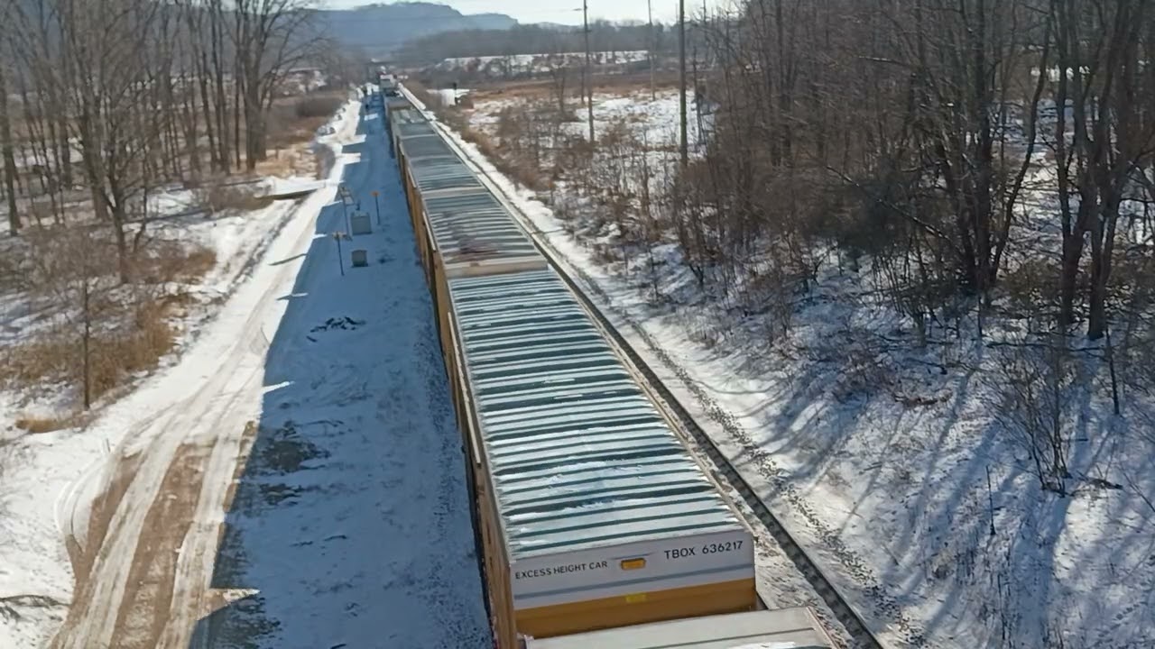 Trains of 1/25/2026: 3 Trains at Grand Crossing La Crosse WI 