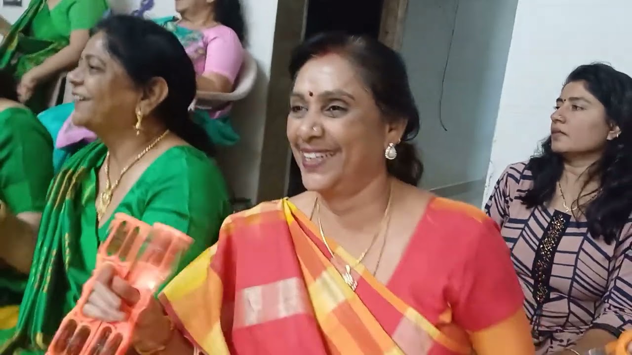 ભજન નીચે લખ્યું છે.સત્સંગનો લાગી ગયો રંગ ભકિત ભગવાનની.મસ્ત મઝાનું ભજન છે.શ્રી સખીભજન મંડળ.મમતા રાઠી.