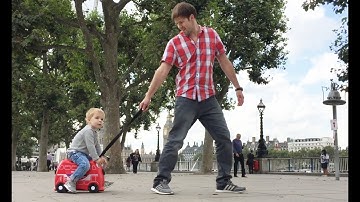 Exploring London with Trunki