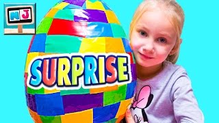 Огромное яйцо с сюрпризом открываем игрушки! Giant Surprise Egg Unboxing!