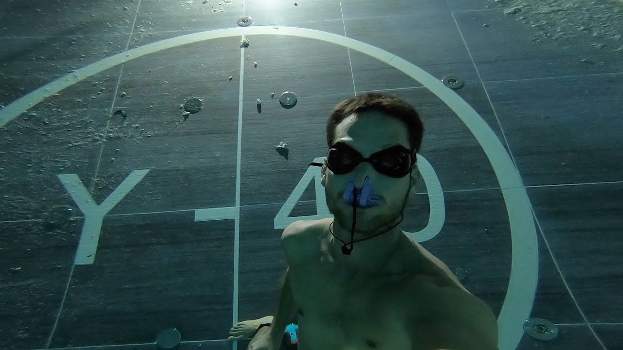 One breath diving to -40m.