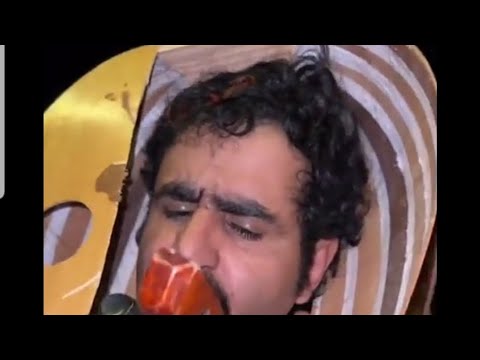 الشايب ر العود على رأسه