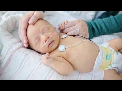 Videó: Pampers elindítja a legkisebb pelenka EVER-et, és 3 millió pénzt adományoz a koraszülötteknek
