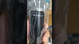 Unboxing my new wireless Shure BLX4R/Beta58A microphone