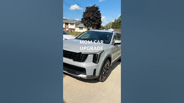 new car for this soon to be mama of 2!! 🤰🏻🚗 #mom #newcar #pregnant #carupgrade #vlog #momvlog thumbnail