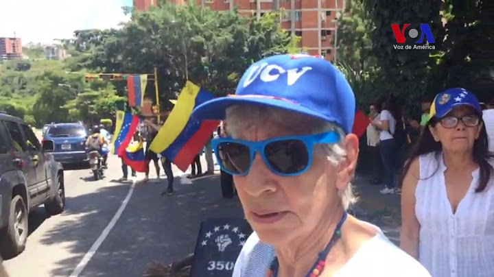 Ciudadanos protestas por últimos acontecimientos en Venezuela
