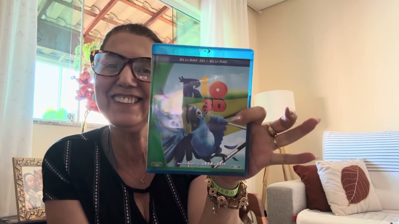 Hoje tirei a tarde para arrumar e esvaziar as gavetas do rack d salade tv! 