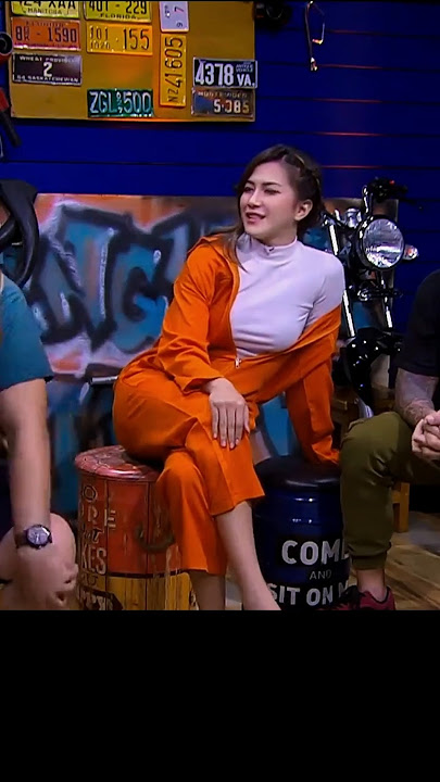 Dita Fakhrana hot body