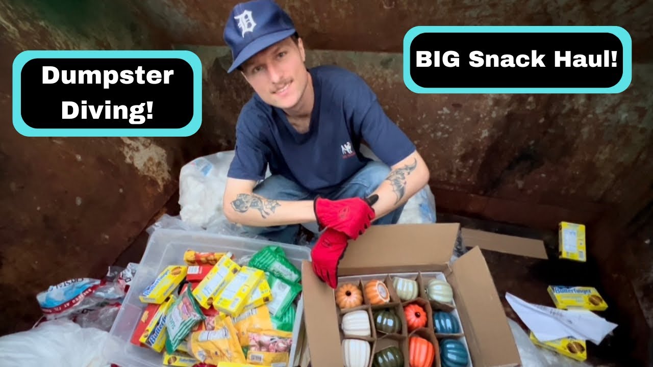 BIG Snack Haul Found Dumpster Diving!