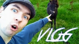 VLOG | I LOVE NATURE!! | A Day in the life of Jack(Some of you may be wondering what Jacksepticeye is like when he's not being awesome at videogames. Well the answer is he's being awesome at life!, 2013-09-01T15:00:04.000Z)