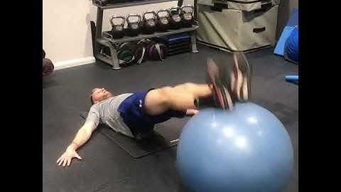 Swissball Hamstring Workout