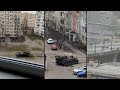 As imagens das tropas russas na zona residencial de Obolon, a poucos quilómetros do centro de Kiev