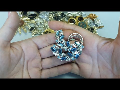 Распаковка лома винтажной бижутерии