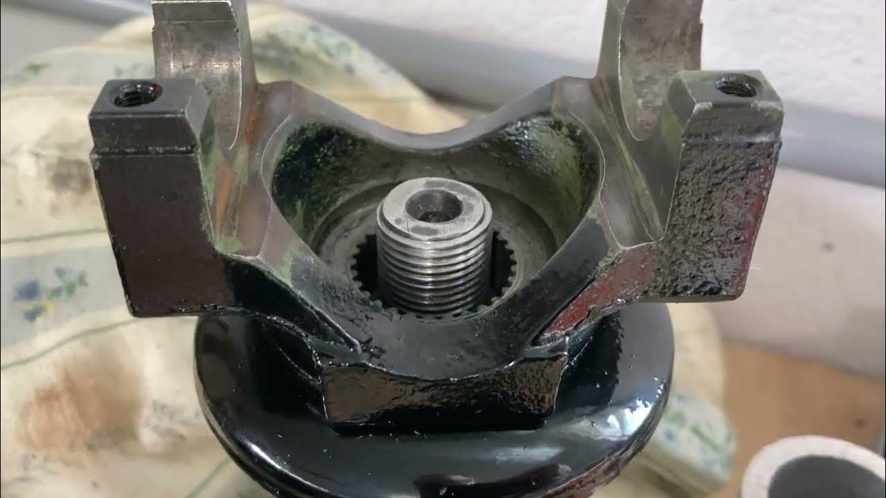 Oil Leaking from the Pinon Yoke Splines YouTube