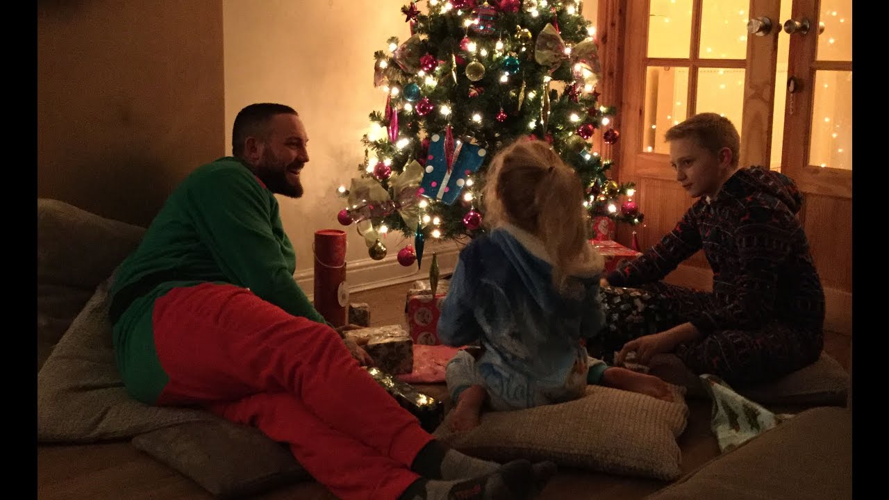 SHINNy Christmas Number 1 - Official Video