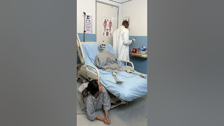 Woman hides under bed to prank doctor #Shorts