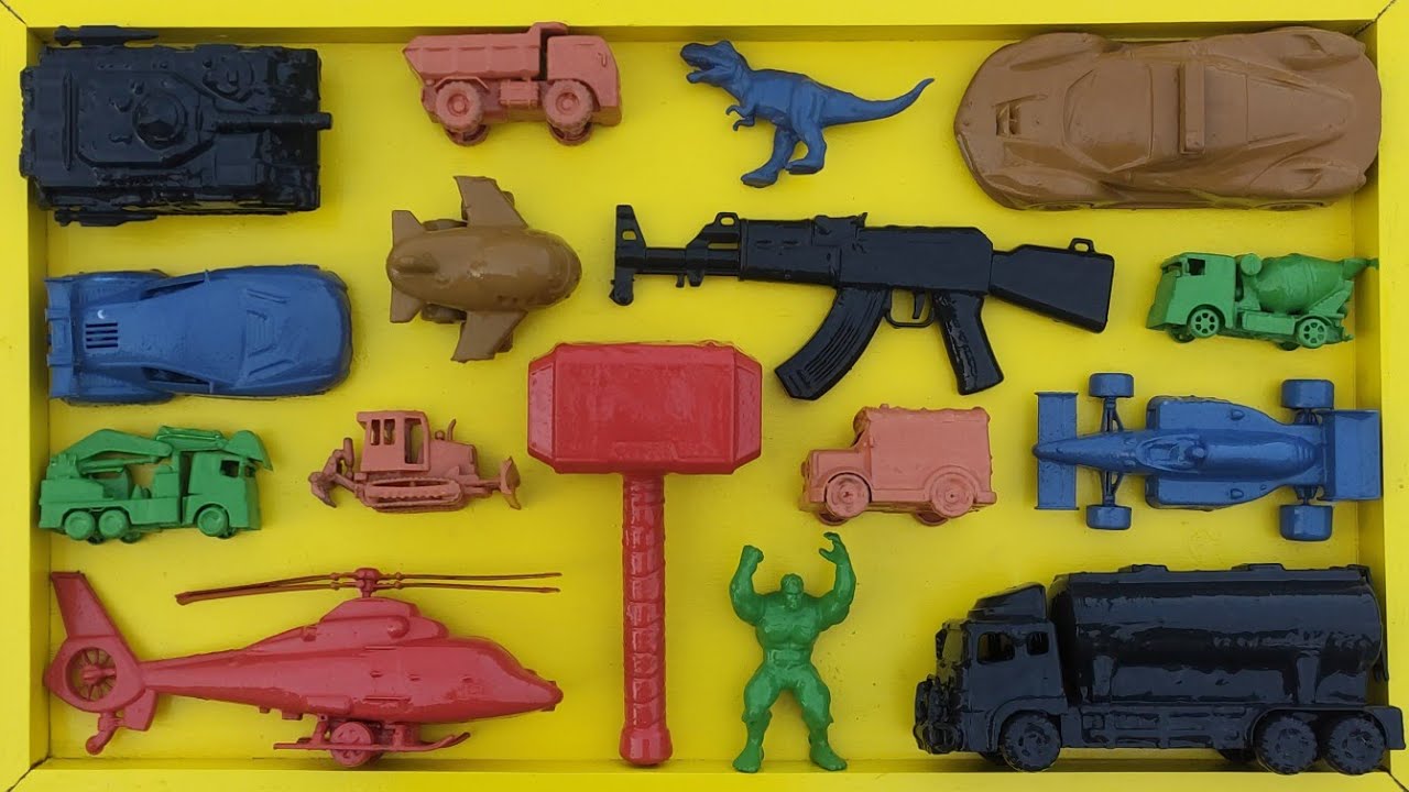 Membersihkan Mainan Mobil Balap, Truk Molen, Kereta Api, Tank Baja, Bus Tololet, Excavator, Pesawat