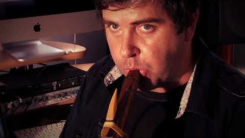 How To Play The Native American Flute Lesson 1